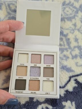 Makeup Obsession London "White Noise" Eyeshadow Palette